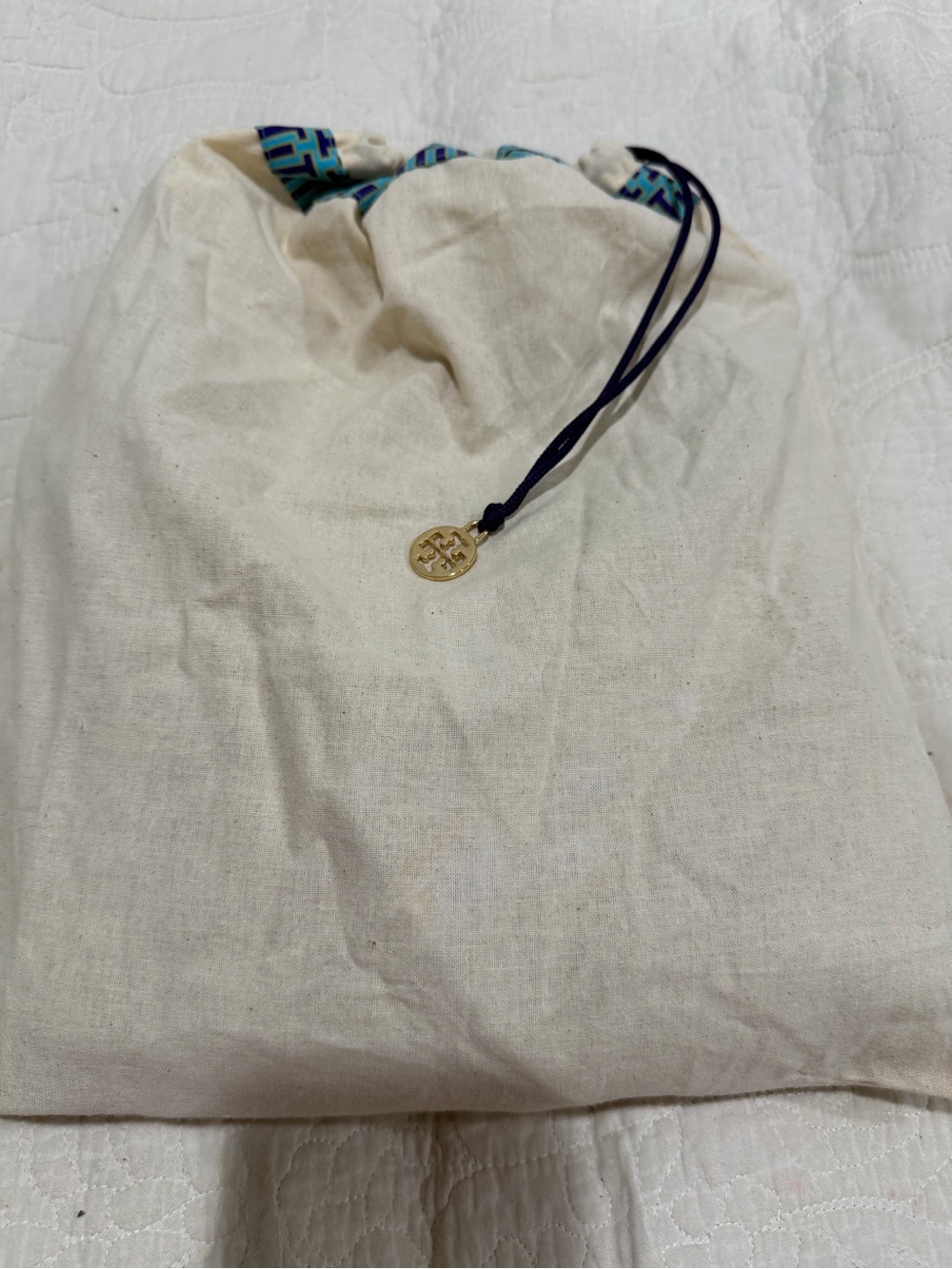 Tory Burch Crossbody Pebble Leather Zip Bag - Picture 9 of 9